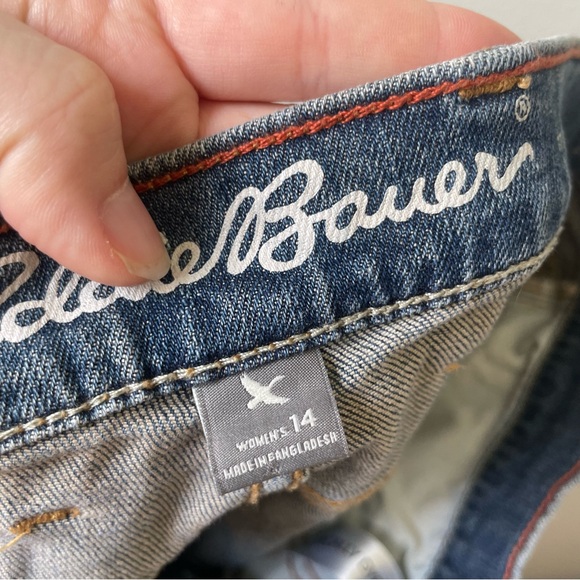 Eddie Bauer Denim Shorts‎ Womens Size 14 Medium Wash 8.5” Inseam Stretch - Picture 3 of 7